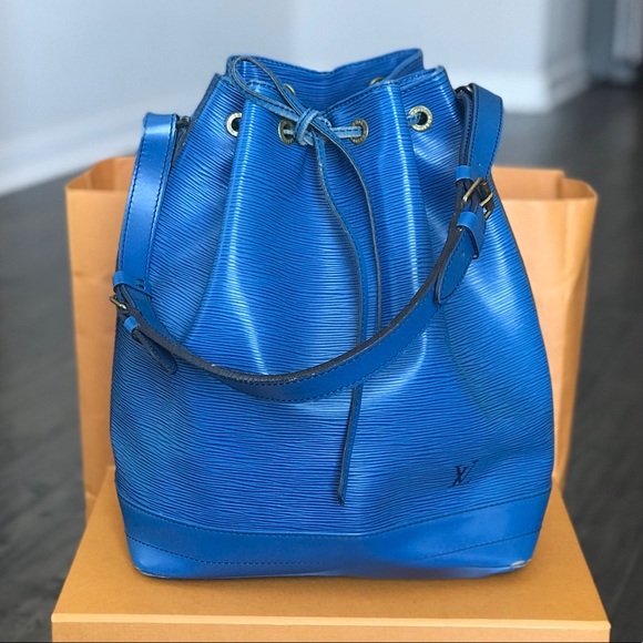 Louis Vuitton Handbags - Authentic Louis Vuitton Noe GM Blue